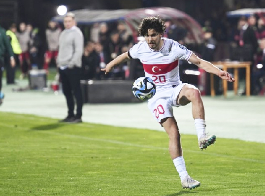 Foto - Fenerbahçe'de rekor kırarak veda edecek! O takımdan eurolar fışkıracak!