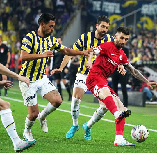 Foto - Fenerbahçe'de rekor kırarak veda edecek! O takımdan eurolar fışkıracak!