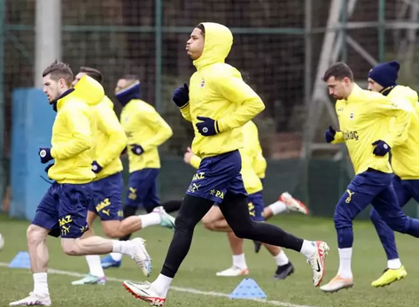 Fenerbahçe'de sabırlar taştı! 'Tahammülümüz yok' deyip resti çekti: Takıma artık yasaklandı