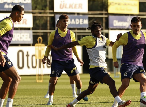Foto - Fenerbahçe'de şaşırtan "yıldızlar" çıkışı! Duyan, kulaklarına inanamadı: Bu yıldızlar ne olacak peki?