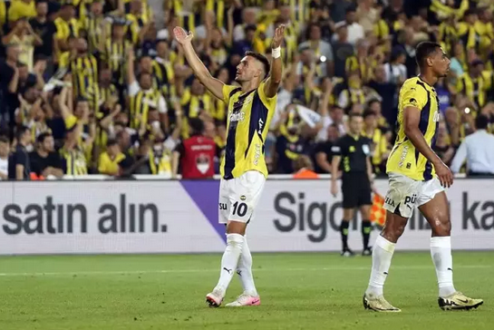 Foto - Fenerbahçe’de sıcak gelişme: İşte bu Fenerbahçe neyin peşinde! Bakın kimler…
