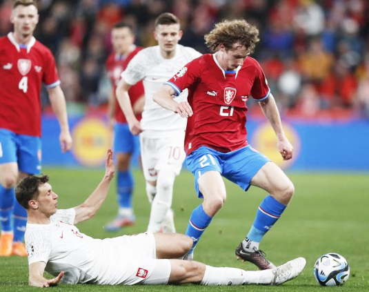 Foto - Fenerbahçe'de sıcak gelişme! Resmen duyurdular.. Karar alındı: Ünlü yıldız yola çıktı...