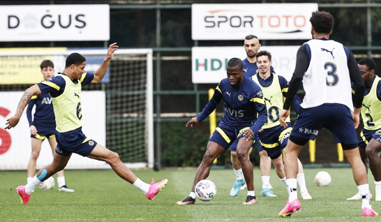 Foto - Fenerbahçe'de sıcak gelişme! Resmen duyurdular.. Karar alındı: Ünlü yıldız yola çıktı...