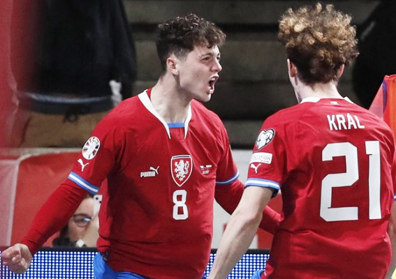 Foto - Fenerbahçe'de sıcak gelişme! Resmen duyurdular.. Karar alındı: Ünlü yıldız yola çıktı...