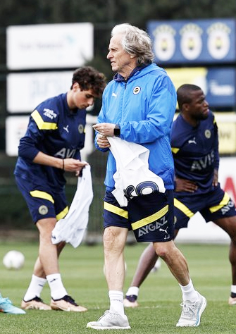 Foto - Fenerbahçe'de sıcak gelişme! Resmen duyurdular.. Karar alındı: Ünlü yıldız yola çıktı...