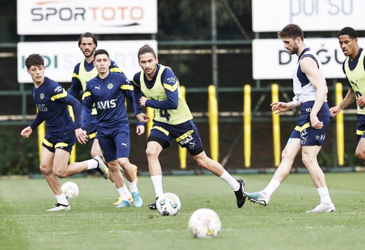 Foto - Fenerbahçe'de sıcak gelişme! Resmen duyurdular.. Karar alındı: Ünlü yıldız yola çıktı...