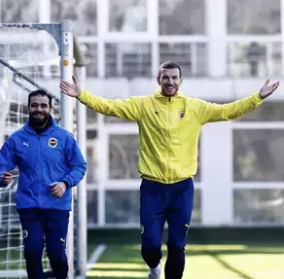 Fenerbahçe’de skandal! Sosyal medya ayağa kalktı: Takım bu haberle çalkalanıyor: Ortalık toz duman olacak…