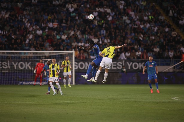 Foto - Fenerbahçe'de sol bek krizi! Sadece 1 hafta kaldı, Dehşete düşüren çıkış: Herkes şaşkın… 