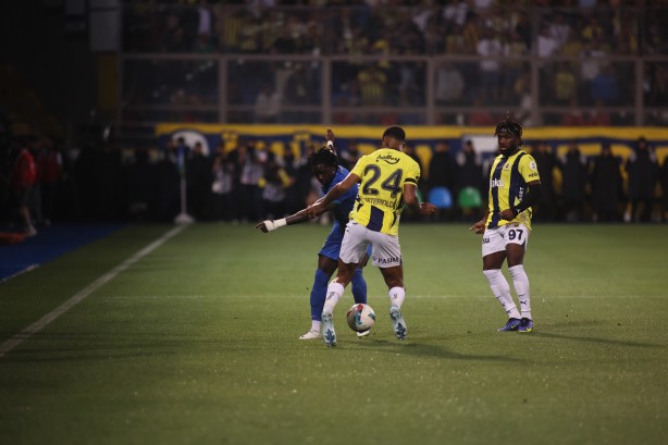 Foto - Fenerbahçe'de sol bek krizi! Sadece 1 hafta kaldı, Dehşete düşüren çıkış: Herkes şaşkın… 