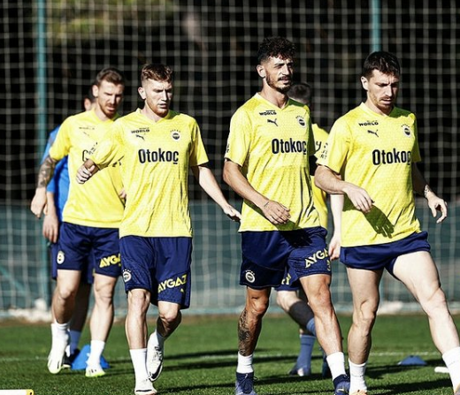 Foto - Fenerbahçe'de sürpriz ayrılık! İsmail Kartal biletini kesti
