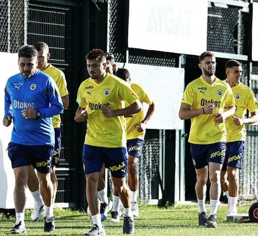 Fenerbahçe'de sürpriz ayrılık! İsmail Kartal biletini kesti