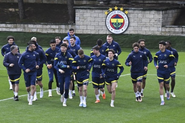 Foto - Fenerbahçe'de Valencia kararı! Beşiktaş derbisinde oynayacak mı?