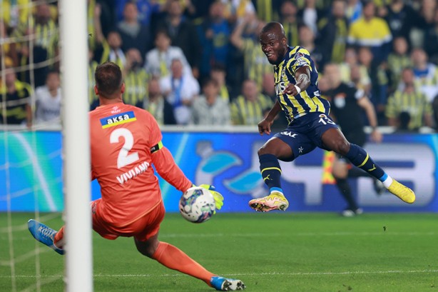 Foto - Fenerbahçe'de Valencia'dan sürpriz paylaşım! Flaş gelişme