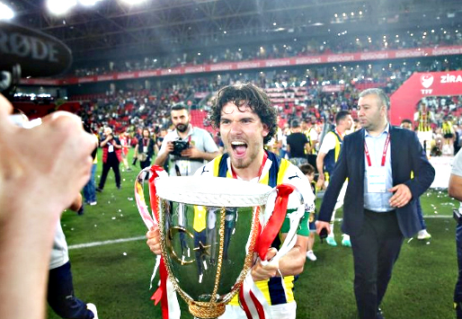 Foto - Fenerbahçe'de yaprak dökümü! Yıldız ismin yeni adresi... Bakın ne isteyecekler