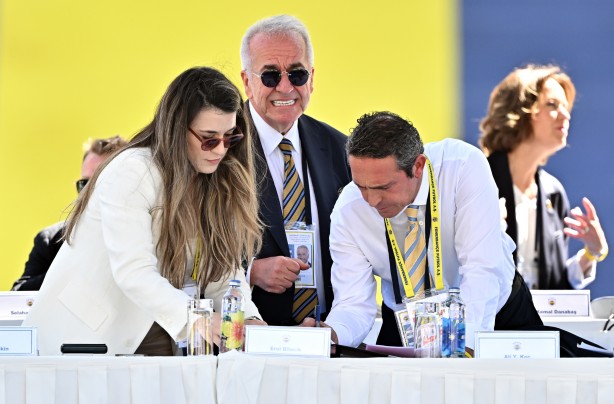 Foto - Fenerbahçe'de yeni kriz patlak verdi! Ali Koç maaşına zam yapmadı, bedavaya gidiyor