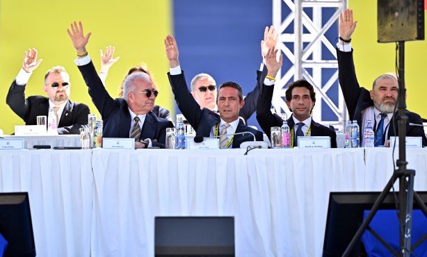 Foto - Fenerbahçe'de yeni kriz patlak verdi! Ali Koç maaşına zam yapmadı, bedavaya gidiyor