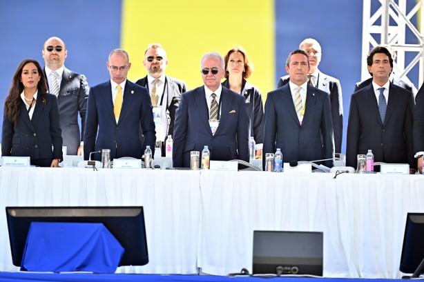 Foto - Fenerbahçe'de yeni kriz patlak verdi! Ali Koç maaşına zam yapmadı, bedavaya gidiyor