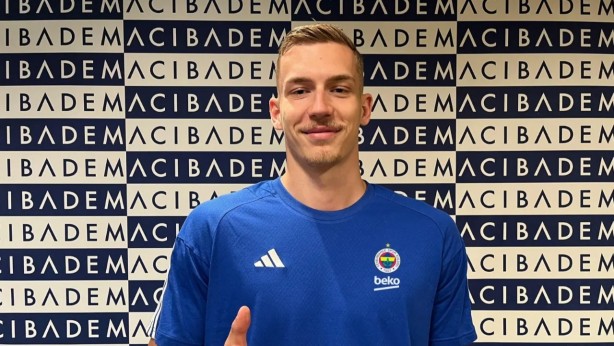 Foto - Fenerbahçe’de yeni transfer krizi! Maça çıkmadan ülkesine döndü… Kulüpten resmi açıklama geldi