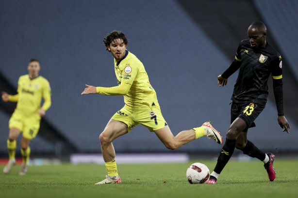 Foto - Fenerbahçe’de yıldız gelişmesi: İtalyan müjdesinin gelmesi an meselesi! Görülmemiş teklif yağacak…