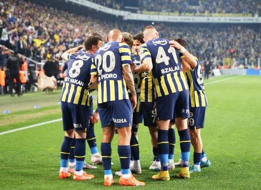 Foto - Fenerbahçe'den 3 transfer birden! Edin Dzeko'nun ardından... İmzalar an meselesi: