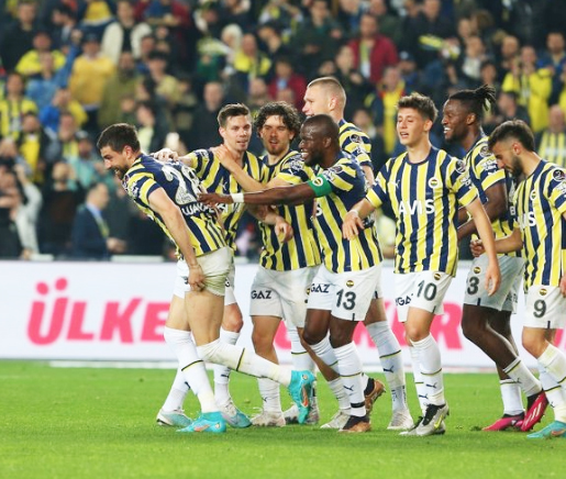 Foto - Fenerbahçe'den 3 transfer birden! Edin Dzeko'nun ardından... İmzalar an meselesi: