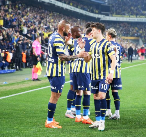 Foto - Fenerbahçe'den 3 transfer birden! Edin Dzeko'nun ardından... İmzalar an meselesi: