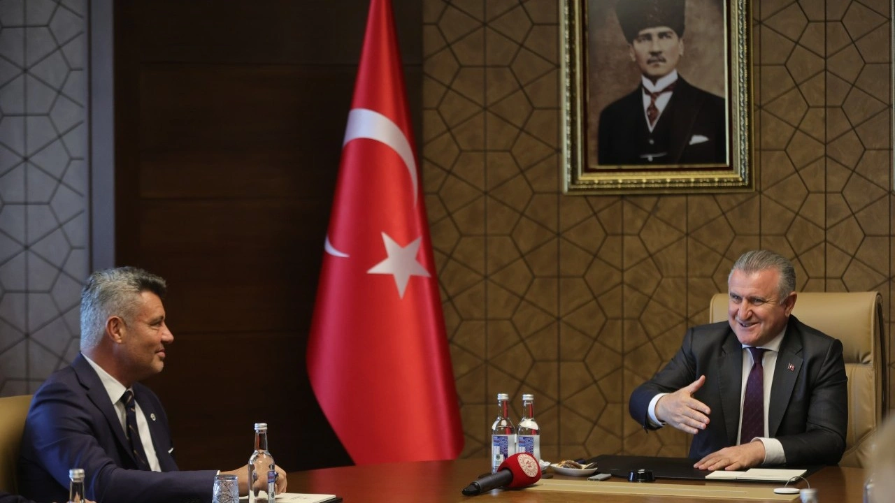 Foto - Fenerbahçe'den Ankara çıkarması: Bakan Osman Aşkın Bak'a ziyaret