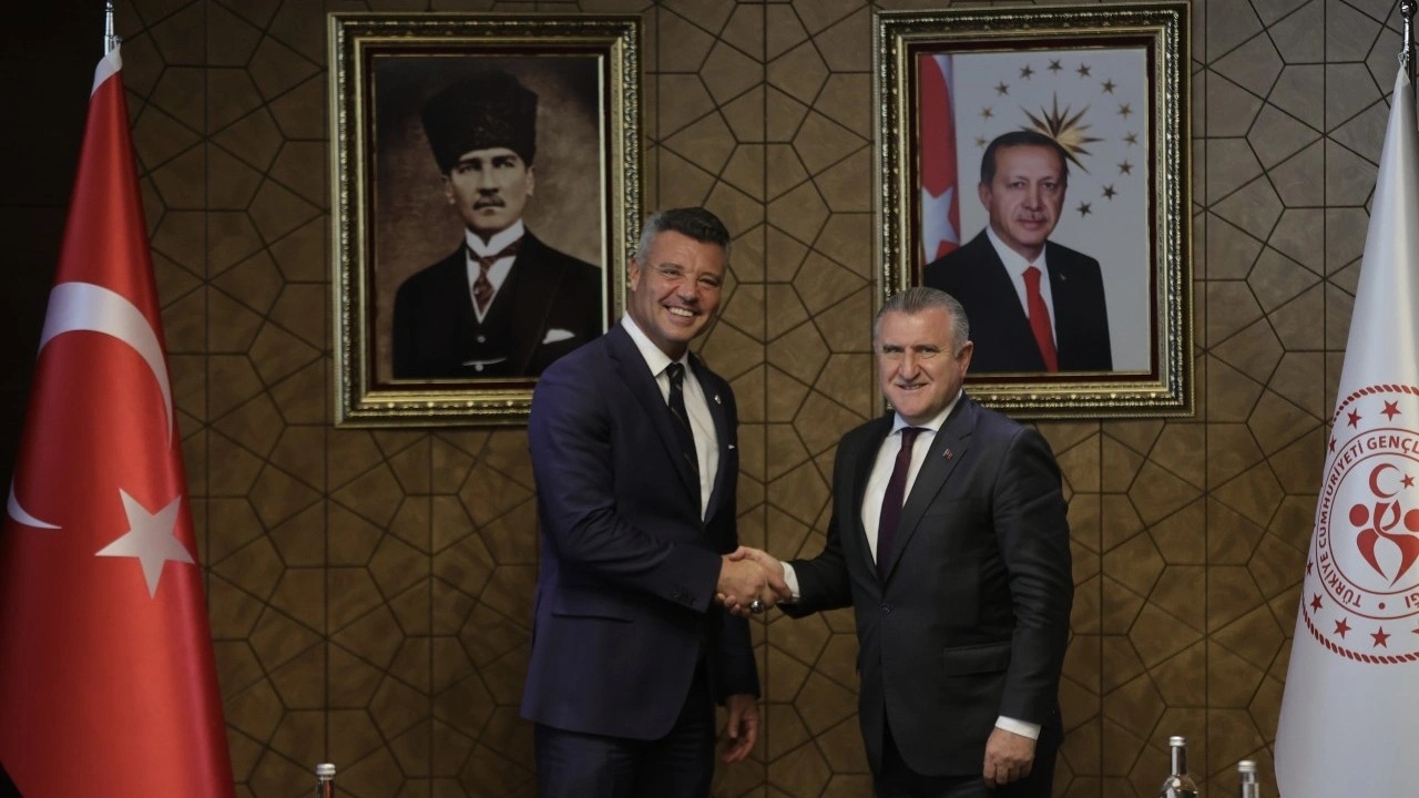 Fenerbahçe'den Ankara çıkarması: Bakan Osman Aşkın Bak'a ziyaret