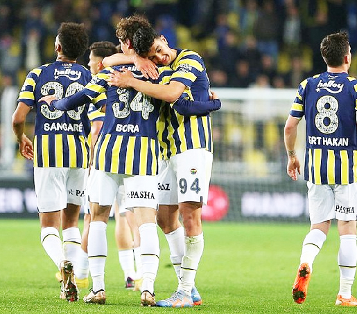 Fenerbahçe'den beklenmedik haber geldi! O isim radara takıldı bile...