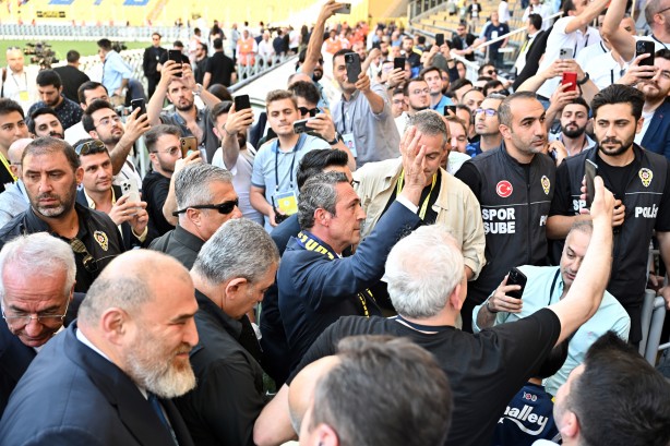 Fenerbahçe'den bir garip 'siyaset' açıklaması! Tüm partilere eşit mesafedeyiz vurgusu...