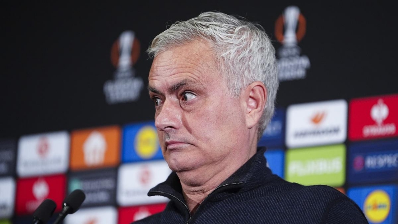 Foto - Fenerbahçe’den "Bu ne perhiz bu ne lahana turşusu" dedirtecek hamle! Mourinho’nun yerine bakın Fener’in hangi eski teknik direktörü geliyor