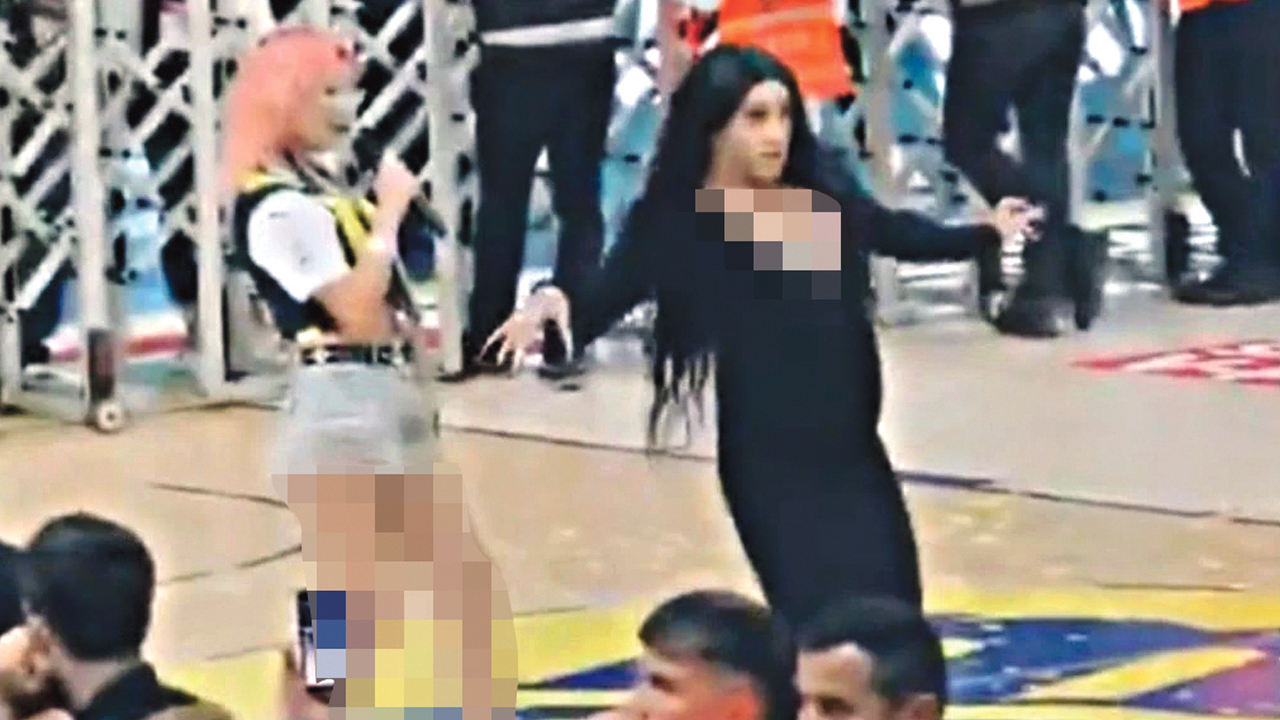 Foto - Fenerbahçe’nin "homo" hamlesi sonrası tepki çığ gibi büyüyor! Taraftarları çileden çıkarttı: Büyük skandal