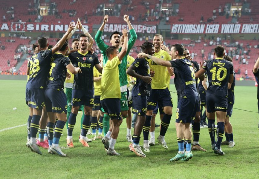 Foto - Fenerbahçe'den, Galatasaray'a bir çalım daha mı? 