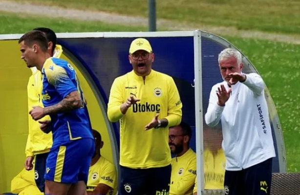 Foto - Fenerbahçe’den Galatasaray’a tarihe geçecek transfer çalımı! Mourinho’nun adı yetti