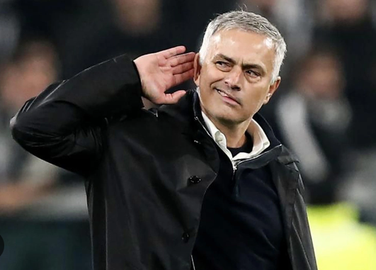 Fenerbahçe’den Galatasaray’a tarihe geçecek transfer çalımı! Mourinho’nun adı yetti