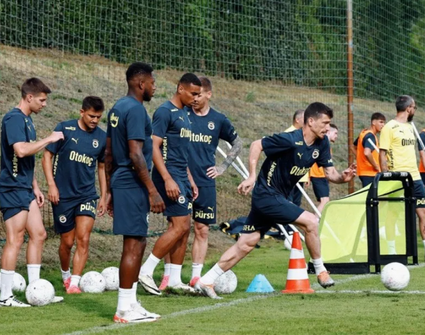 Foto - Fenerbahçe’den Galatasaray’a tarihe geçecek transfer çalımı! Mourinho’nun adı yetti