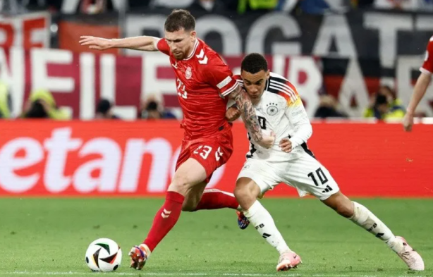 Foto - Fenerbahçe’den Galatasaray’a tarihe geçecek transfer çalımı! Mourinho’nun adı yetti