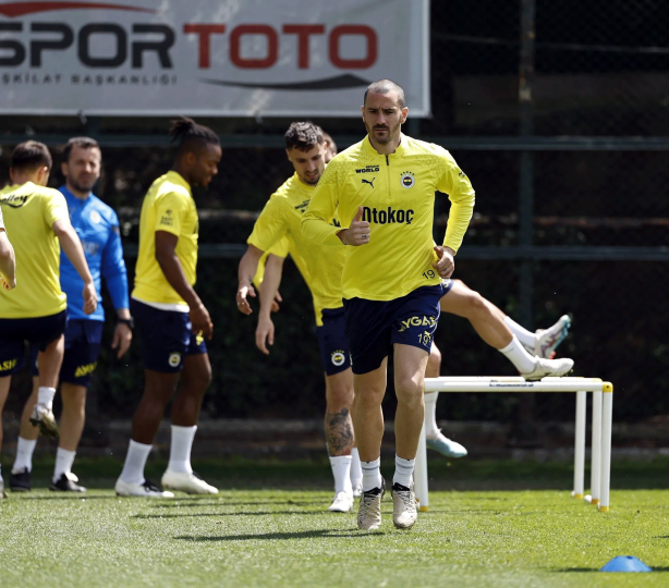 Foto - Fenerbahçe'den Galatasaray'a transfer çalımı! Kanarya'dan flaş transfer girişimi...