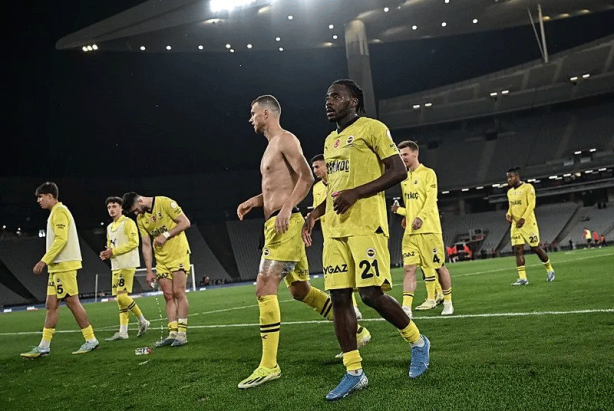 Foto - Fenerbahçe'den Galatasaray'a transfer çalımı! Kanarya'dan flaş transfer girişimi...