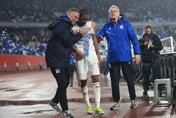 Foto - Fenerbahçe'den Galatasaray'a transfer çalımı! Kanarya'dan flaş transfer girişimi...