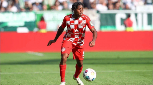 Foto - Fenerbahçe'den Galatasaray'a transfer çalımı! Kanarya'dan flaş transfer girişimi...