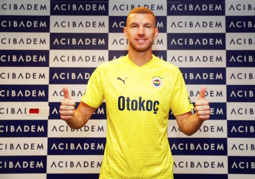 Foto - Fenerbahçe'den Galatasaray'a transfer çalımı! Yok artık: Görünce ne yapacağını şaşırdı!