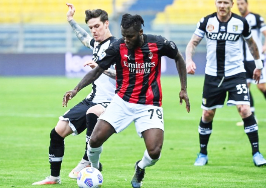 Foto - Fenerbahçe'den Galatasaray'a transfer çalımı! Yok artık: Görünce ne yapacağını şaşırdı!