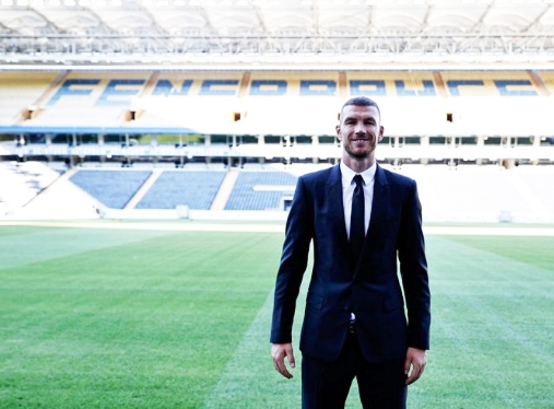 Foto - Fenerbahçe'den Galatasaray'a transfer çalımı! Yok artık: Görünce ne yapacağını şaşırdı!