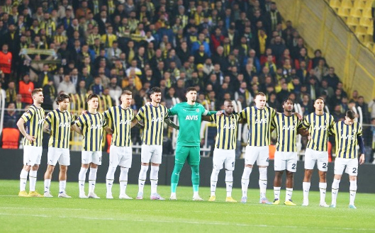 Foto - Fenerbahçe'den Galatasaray'a transfer çalımı! Yok artık: Görünce ne yapacağını şaşırdı!