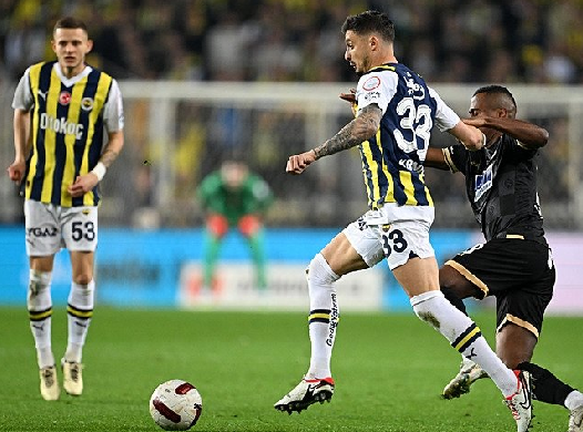 Foto - Fenerbahçe’den herkesi şaşırtan "Krunic" kararı! Hiç kimse bunu beklemiyordu! Taraftarlar çıldıracak...