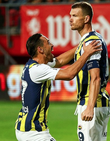Foto - Fenerbahçe'den olay ters köşe! Orta saha derken...