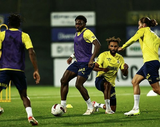 Foto - Fenerbahçe'den olay ters köşe! Orta saha derken...