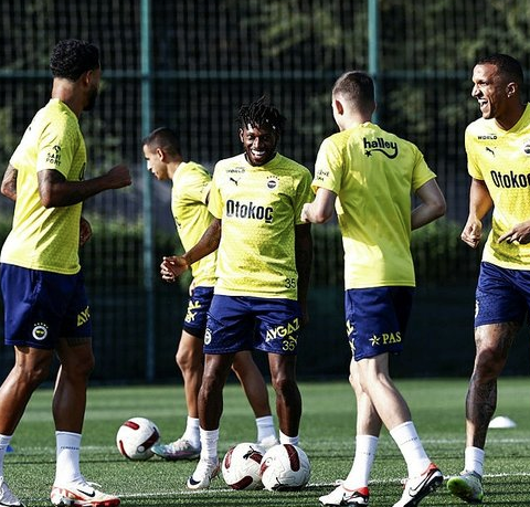 Foto - Fenerbahçe'den olay ters köşe! Orta saha derken...