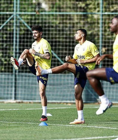 Foto - Fenerbahçe'den olay ters köşe! Orta saha derken...
